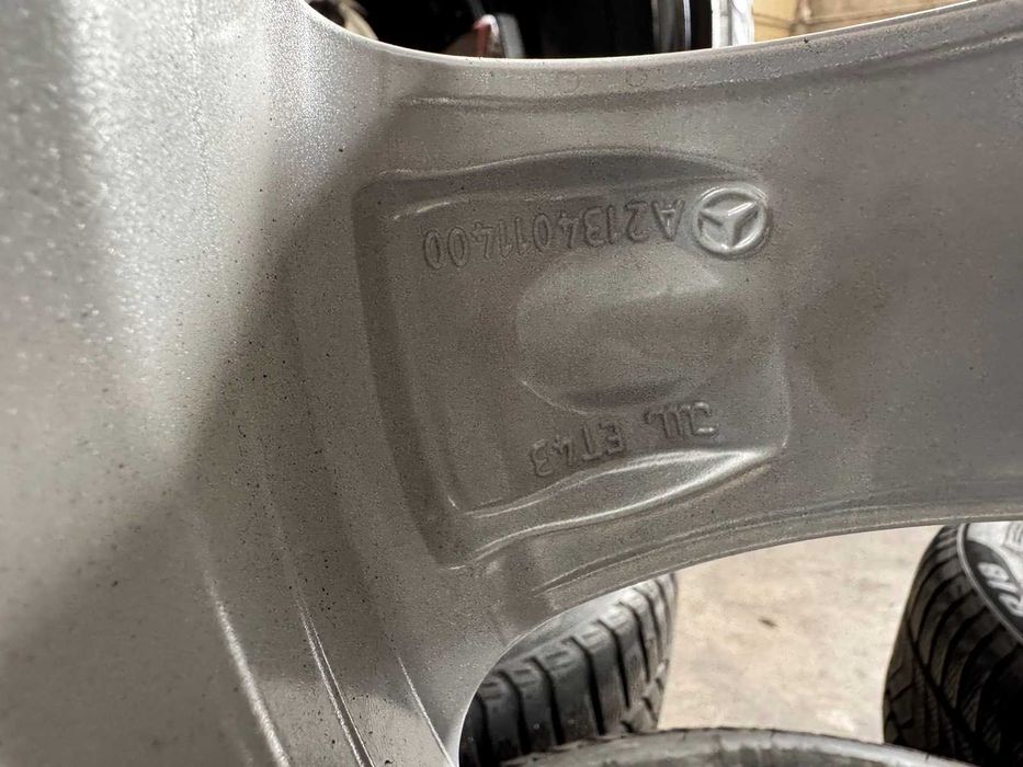 Джанти  с гуми оригинални Mercedes W213 245/45R18