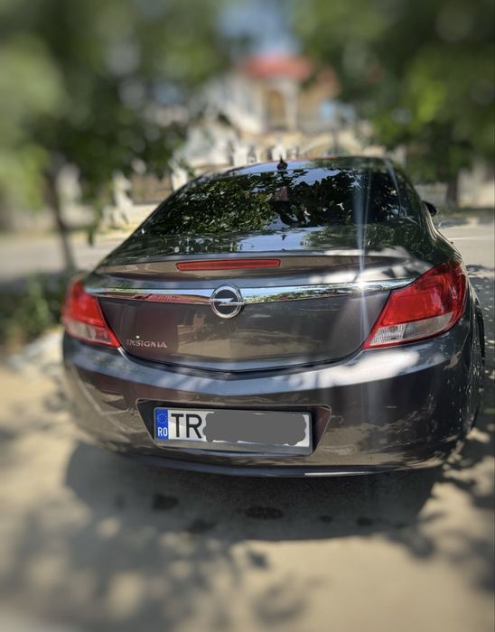 Vând Opel Insignia 1.8 benzină+GPL !