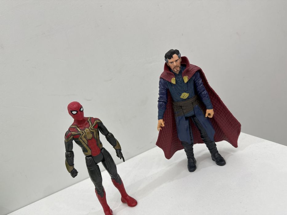 Подвижные фигурки марвел