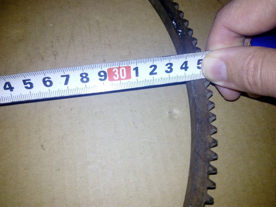 Венец маховика Смотрите фото.