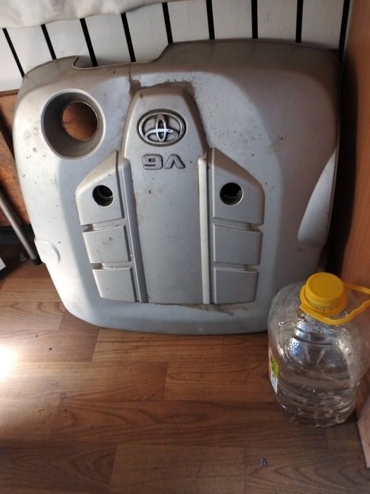 Продам крышку  от Тойоты