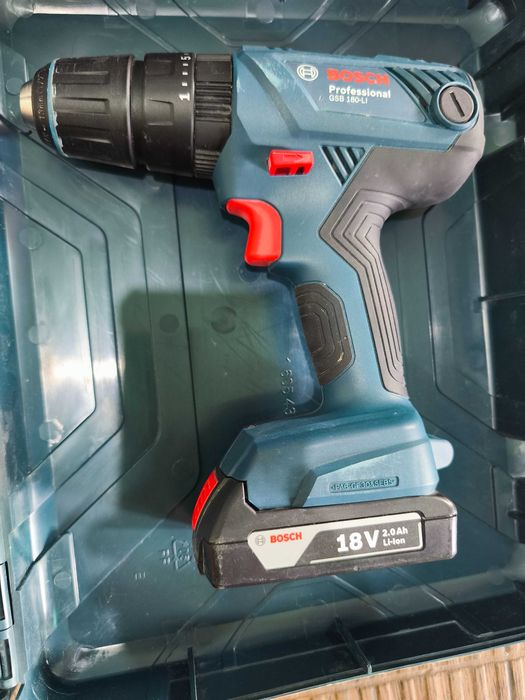 Bosch Professional GSB 180-LI + батерия, зарядно и куфар