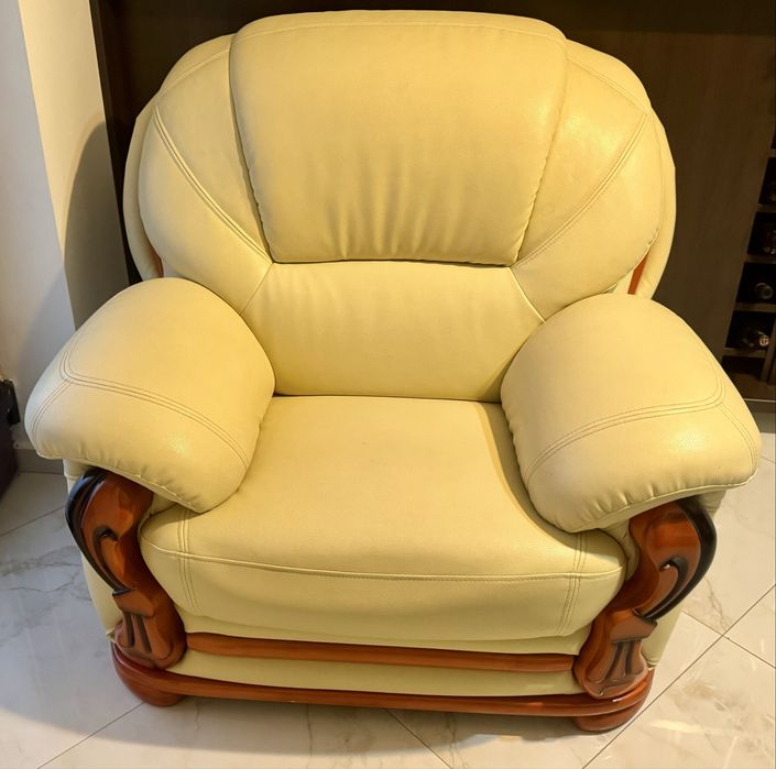 Vand set canapea cu 2 fotolii  Galaxy cu lemn masiv