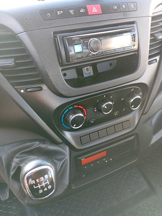 Iveco daily 65C15 cu macara