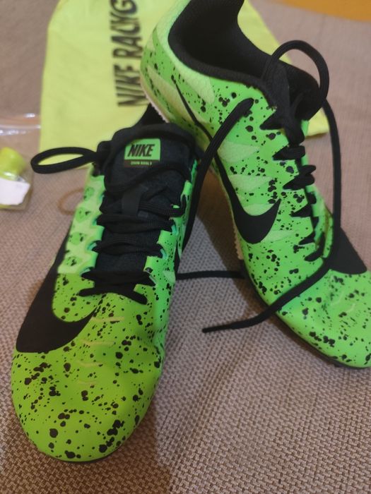 Шпайкове Nike за лека атлетика, 42 номер,