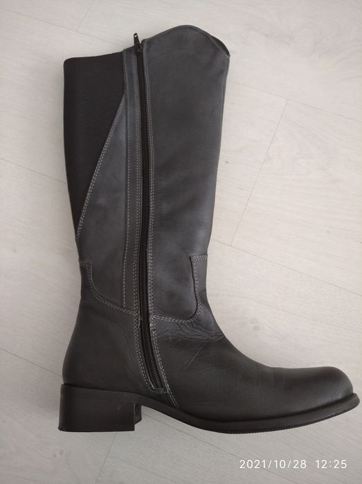 Дамски ботуши естествена кожа 89лв 37н.