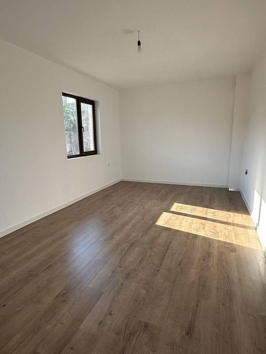 Продава се Къща в с. Ливада, Област Бургас - 100 кв.м за 1190 €/кв.м - Снимка #3