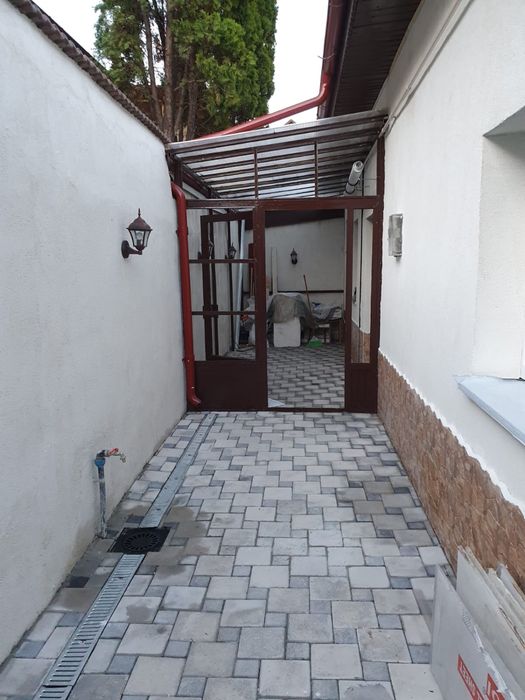 Inchiriez casa Lacul Tei