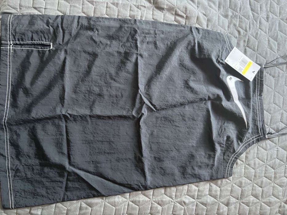 Дамски рокли nike и tommy hilfiger