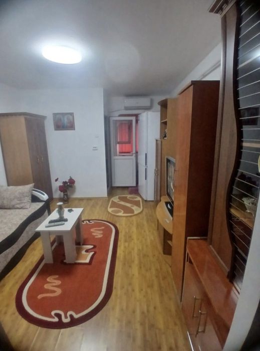 Garsoniera de închiriat