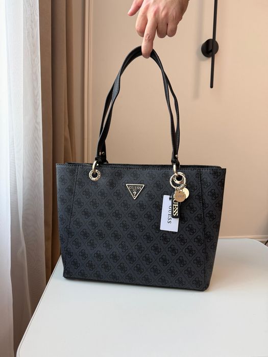 Сумки Guess и других брендов