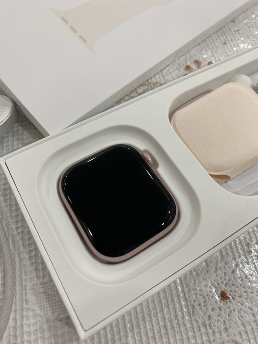 Часы Apple watch series 10