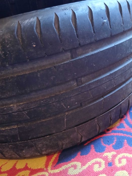 Vand anvelope uz. 275/35/R22