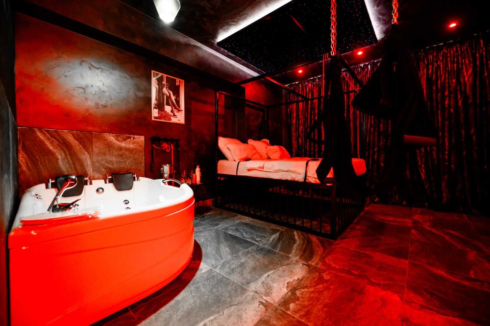 Romantic Studio
