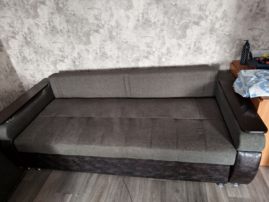 Продаю диван механизм тик-так