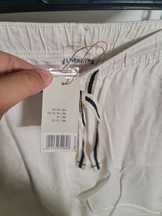 Pantaloni albi barbati Livergy, marime 54 NOI vaporosi subtiri de vara