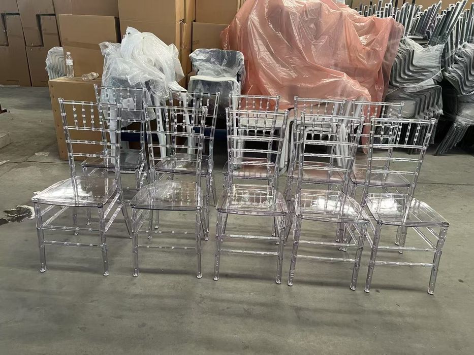 Стуля прозрачный