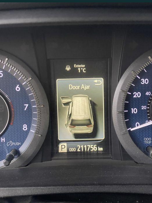 TAYOTA SIENNA 2016 Oylaviy