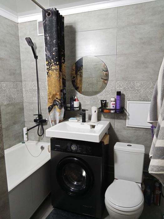 Продам 1,5  на промбазе