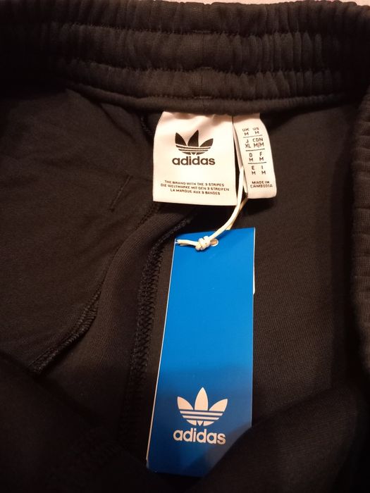 Adidas  Size   M
