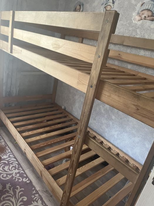 Продам 2 х ярусную кровать