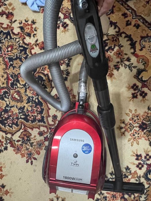 Пылесос Самсунге 1800w