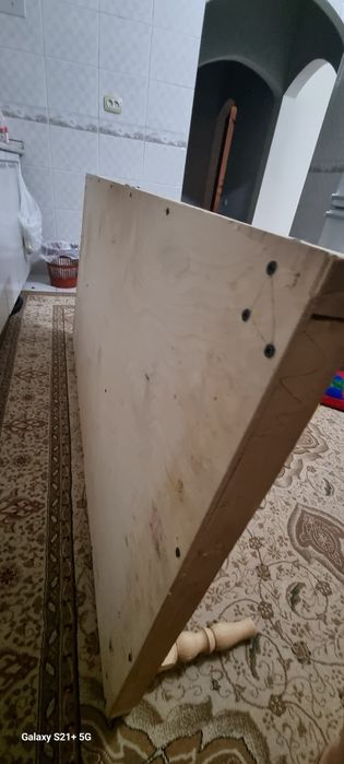 Стол 1м 50см  на 76 см