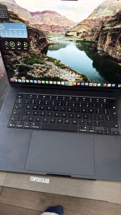 MacBook Air 15 инча с най-новия M4 чип, 16GB RAM и 256GB SSD С гаранция