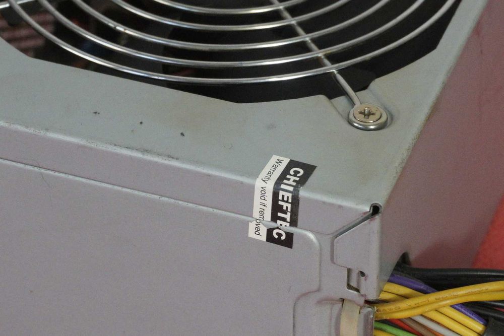 Захранване PSU 400W Chieftec - PCIe 6pin + CPU 8pin/ Вкл.ДДС