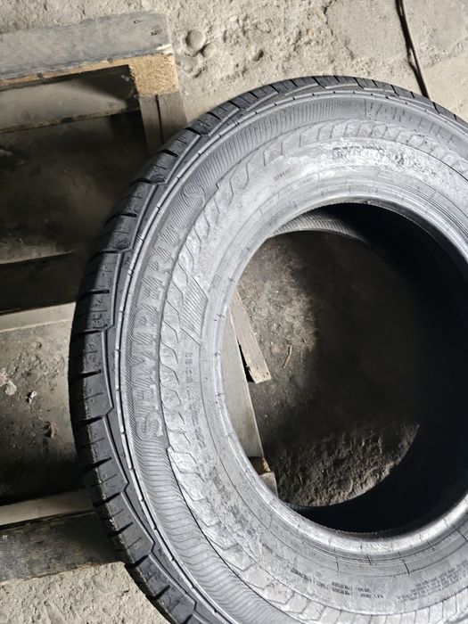 2 anvelope vara 235 65 16C Semperit 9.3mm