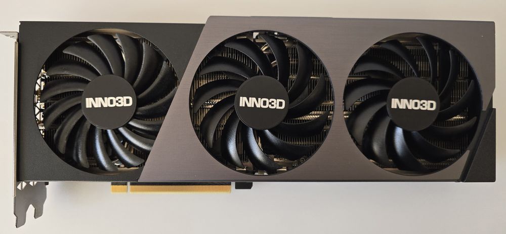 Видео карта Inno3D X3 OC RTX 4070ti, 12GB GDDR6X, Nvidia GeForce