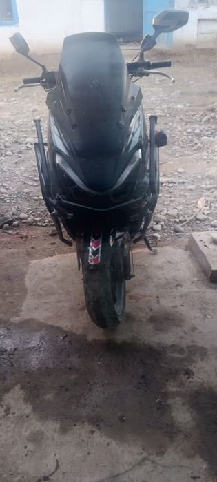 Sukuter.suruchni.sotiladi.150kub