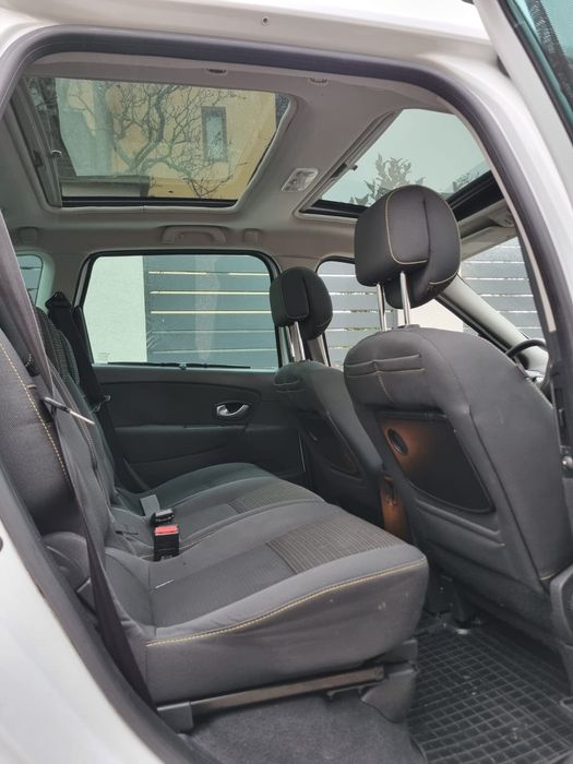 Vând Renault Scenic III înmatriculat euro 5