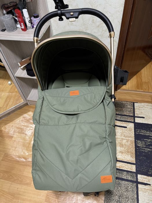 Коляска б/у в отличном состоянии