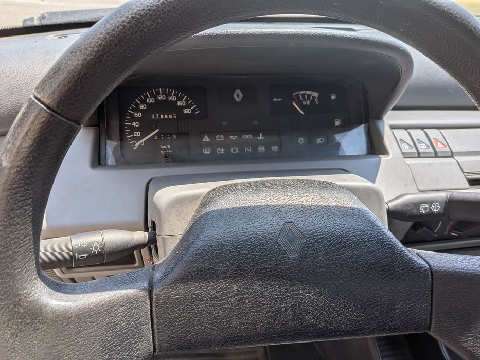 Renault Clio 1.2 бензин