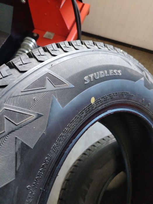 4бр.зимни гуми 195/80/15 Bridgestone