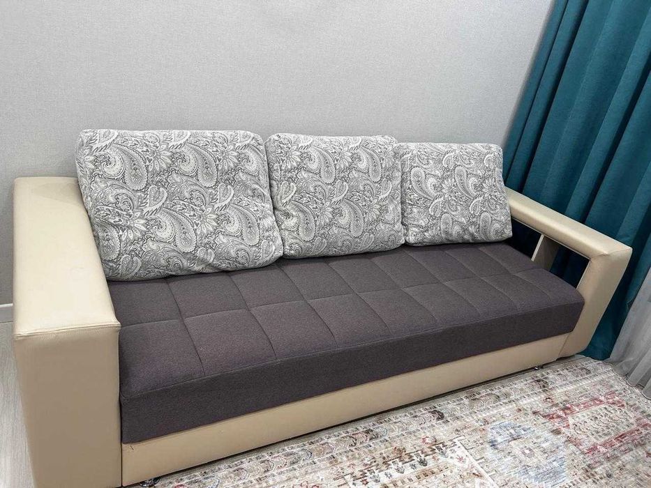 Продам фабричный ортопедический диван раскладной,  Екатеринбург.