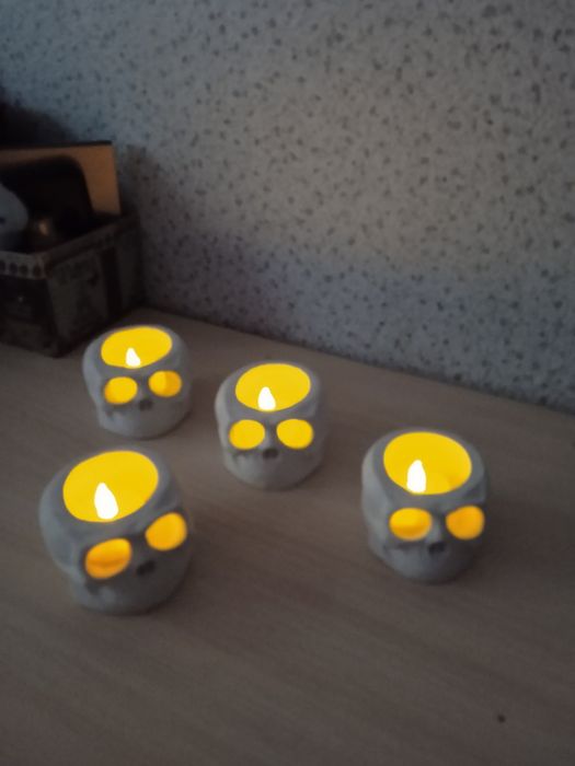 Подсвечники гипсовые "Череп"