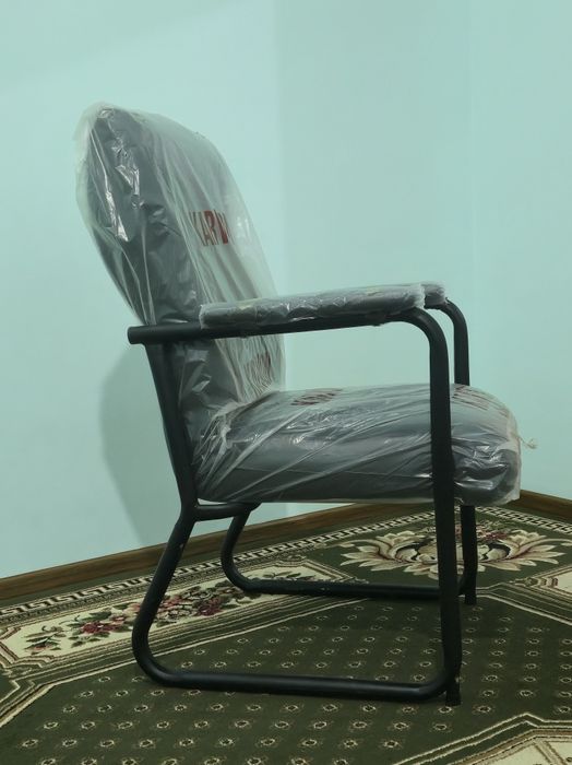 Креслолар сотилади