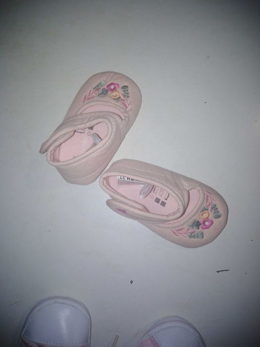 Бебешки обувки - 3 чифта - 17, 18 номер