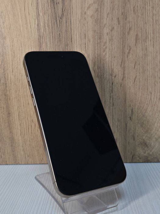 телефон iPhone 16 pro  256гб