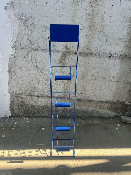 Малък стелаж (97см) за протеинови барове, дъвки и други