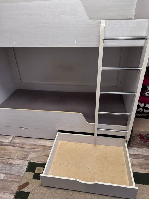 Продам двух яросную кровать