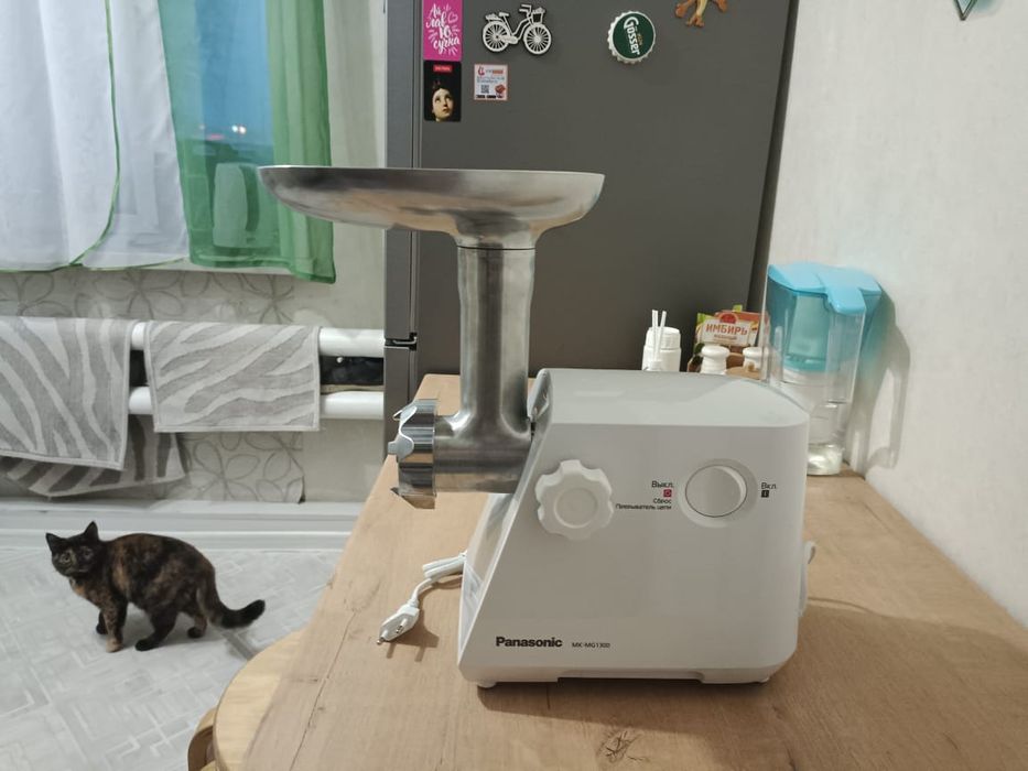 Электрическая мясорубка фирмы Панасоник,новая