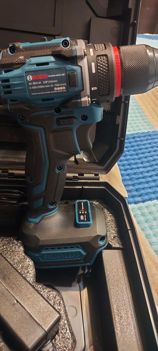 Продам шуруповерт