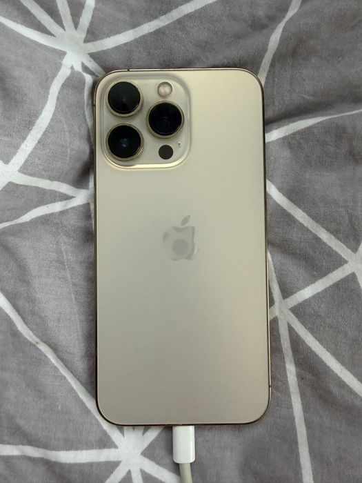 Iphone 13 Pro в безупречно състояние