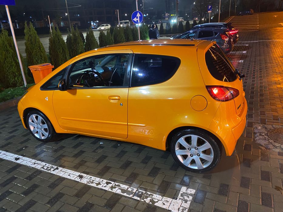 Mitsubishi Colt 1.3 Benzină