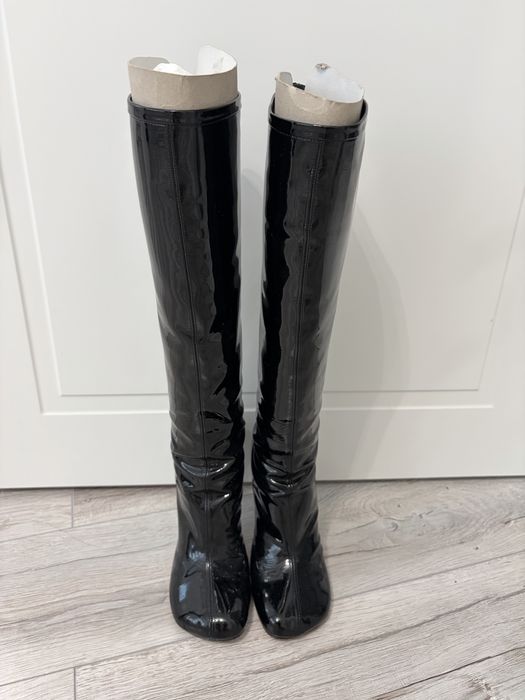 Сапоги лаковые стильные