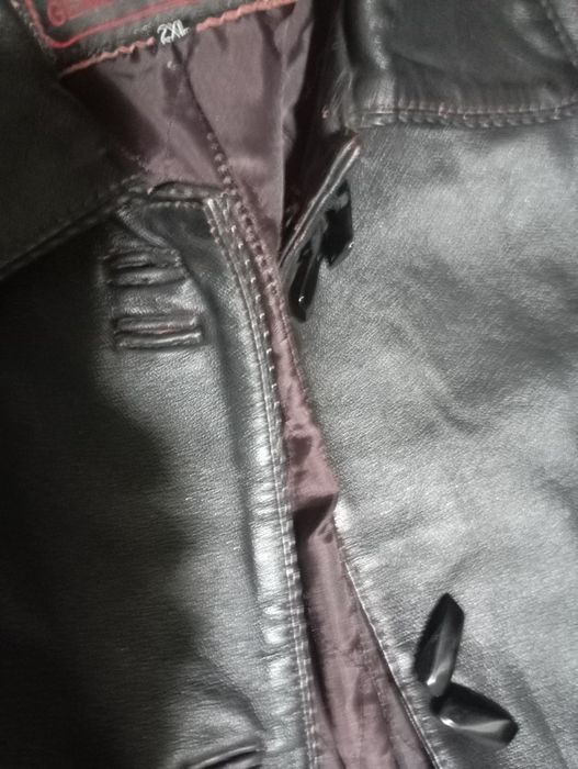 Айоллар кужа курта,плаш,дублонкаси хаммаси яхши холатта