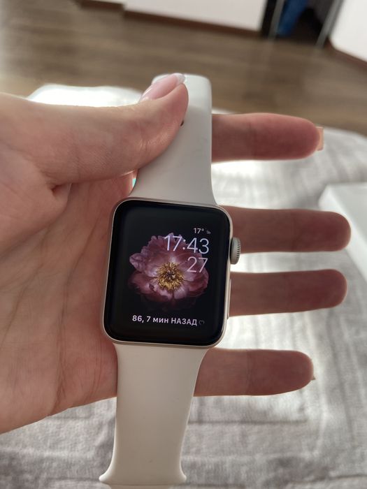Продам часы Apple Watch series 3